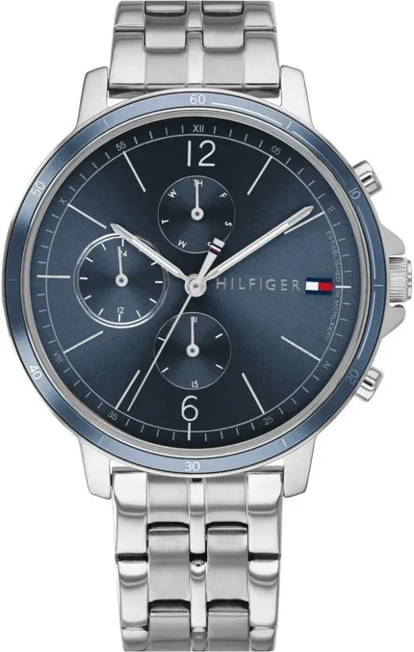 Niebieski zegarek z arabskimi cyframi i bransoletą mesh – zdjęcie główne