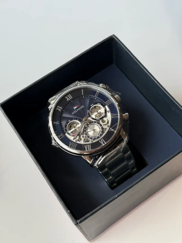 Granatowa tarcza open-heart 1710569 ze stalową bransoletą 22 mm – zdjęcie 8