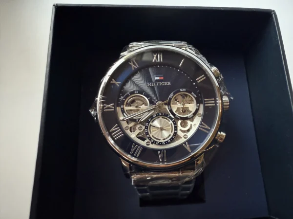 Granatowa tarcza open-heart 1710569 ze stalową bransoletą 22 mm – zdjęcie 9