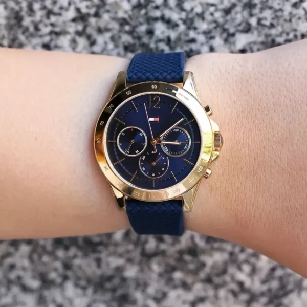 Granatowa tarcza ze silikonowym paskiem – zdjęcie 4