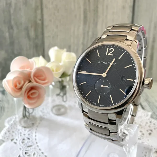 Zegarek Burberry BU10005 – zbliżenie detali wykonania