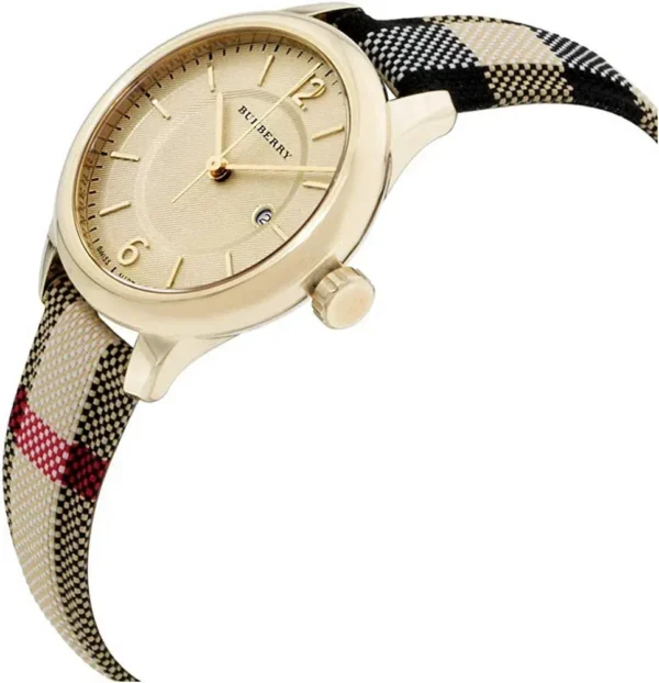 Zegarek Burberry BU10104 – ujęcie tarczy i koperty