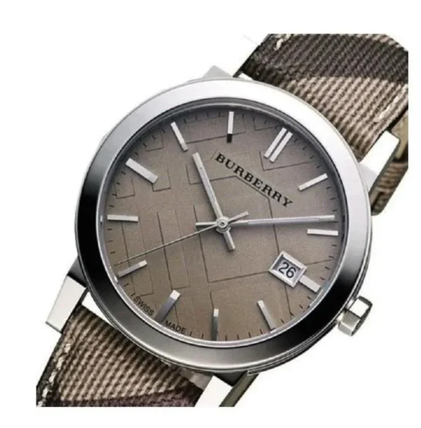 Zegarek Burberry BU9118 – ujęcie tarczy i koperty