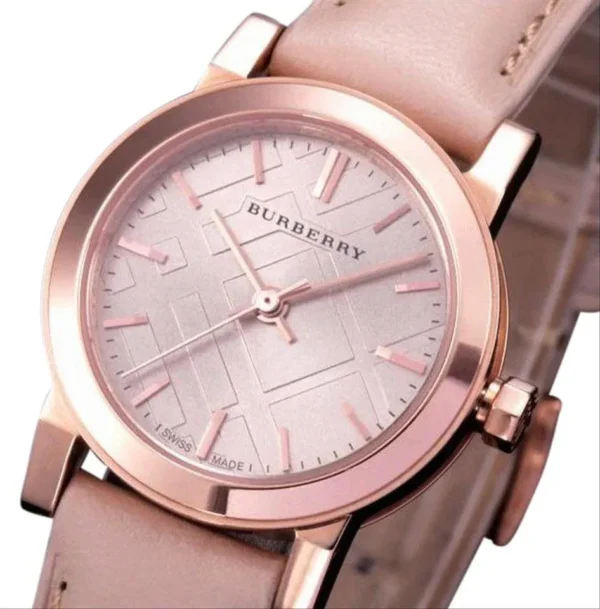Zegarek Burberry BU9210 – ujęcie tarczy i koperty